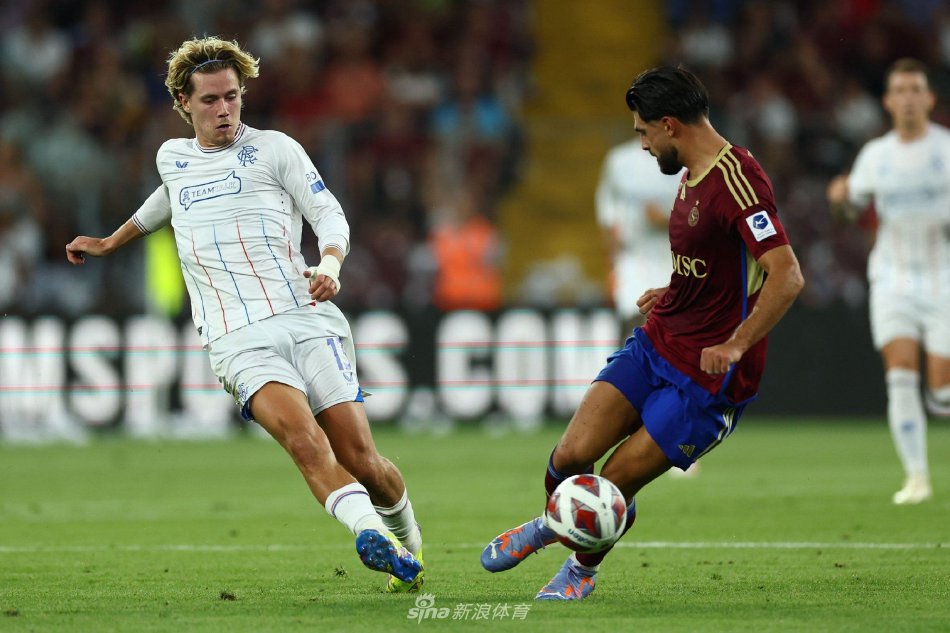 巨星光环下 巨星光环下